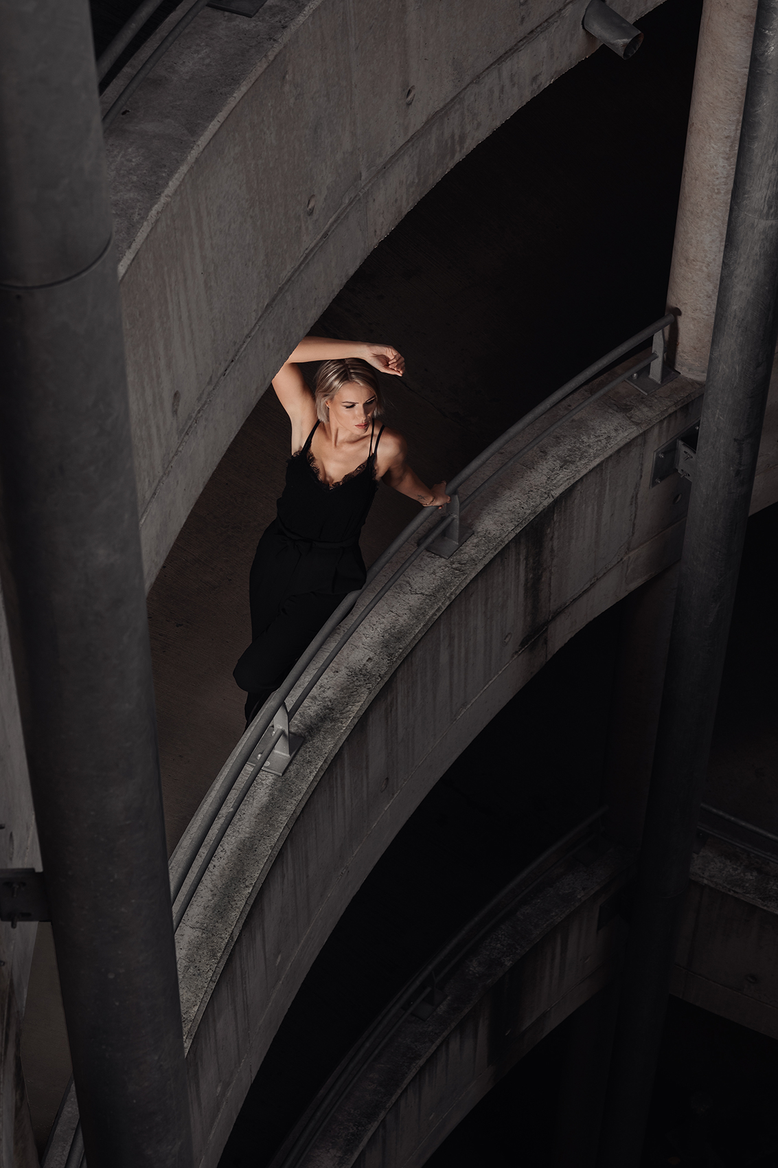 Nadia - Modèle / Photo Shooting / Parking - Strasbourg